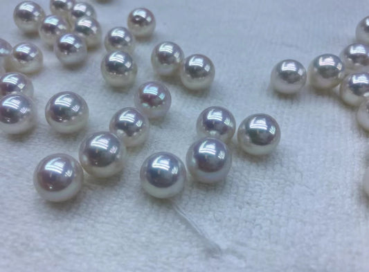 A04.【Live】Snow white Eddison Pearls Oyster 12mm+