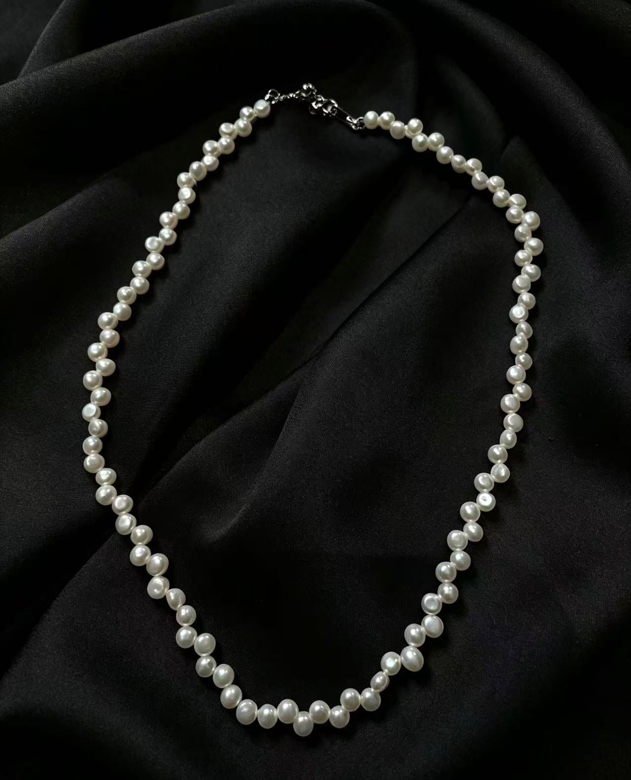S925 Sliver Zigzag Design Freshwater Pearl Necklace 40+5cm（4mm）